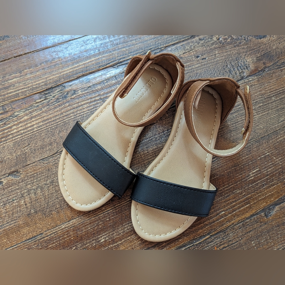 New (but no tags) Old Navy Sandals